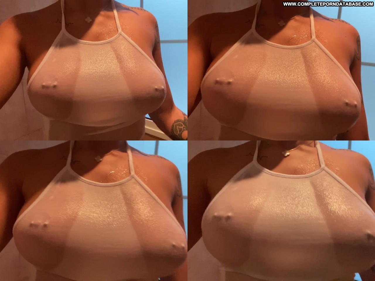 Nicole drink water nude