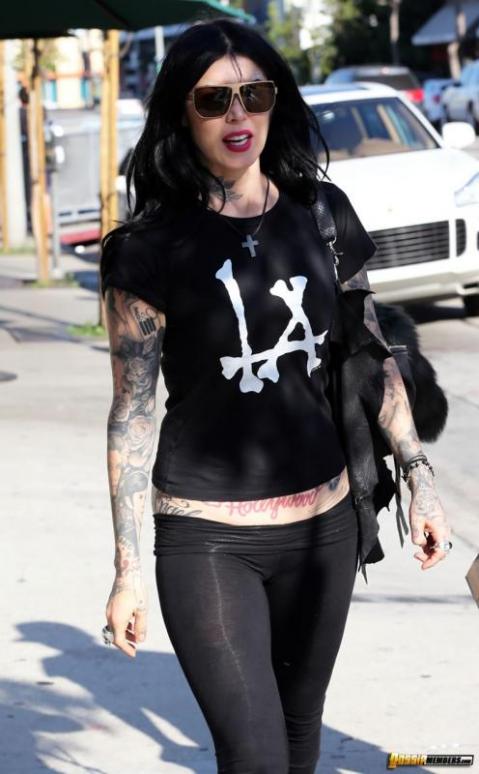 Kat Von D Beautiful Cute Actress Babe Female Showing Tits