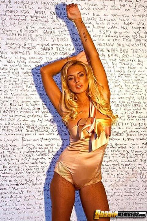 Lindsay Lohan Flashing Photoshoot Showing Tits Horny Female