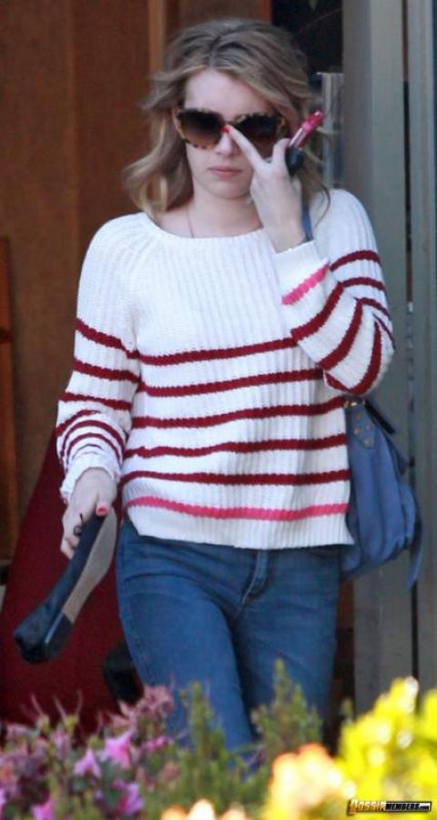 Emma Roberts Nails Teen Bombshell Hollywood Stunning Slender