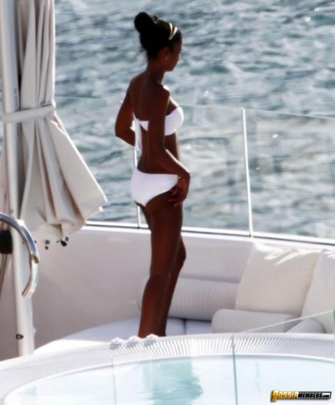 Kim Porter Booty Ebony Hollywood Ethnic Bikini Stunning Cute