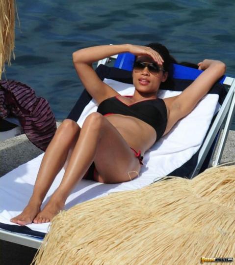 Rosario Dawson Busty Booty Ebony Bus Nice Hollywood Bikini