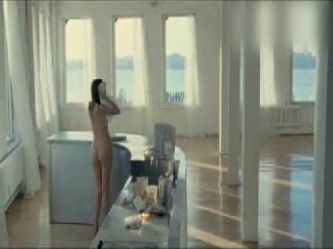 Saffron Burrows Nude Sexy Scene Shower Mature Milf Bombshell