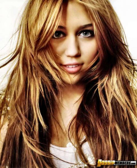 Miley Cyrus Hacked Teasing Homemade Stunning Slender Cute