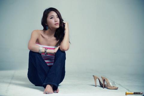 Bang Eun Nude Scene Jeans Ethnic Asian Slender Athletic Doll