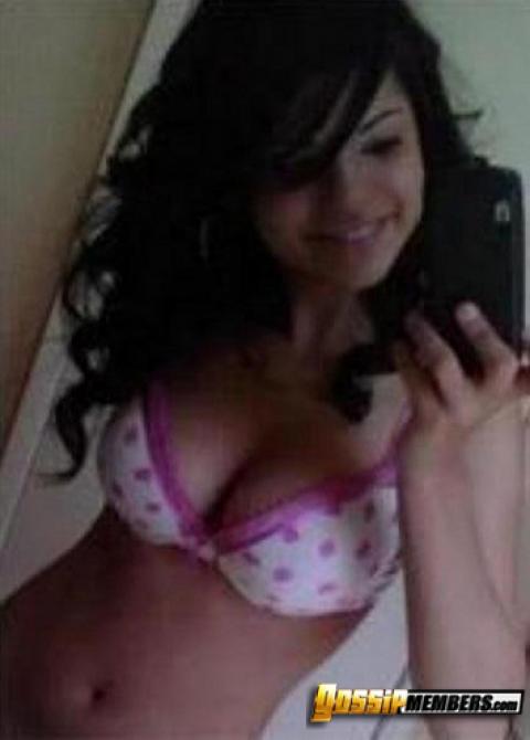 Selena Gomez Sexy Scene Teen Softcore Athletic Slender Sexy