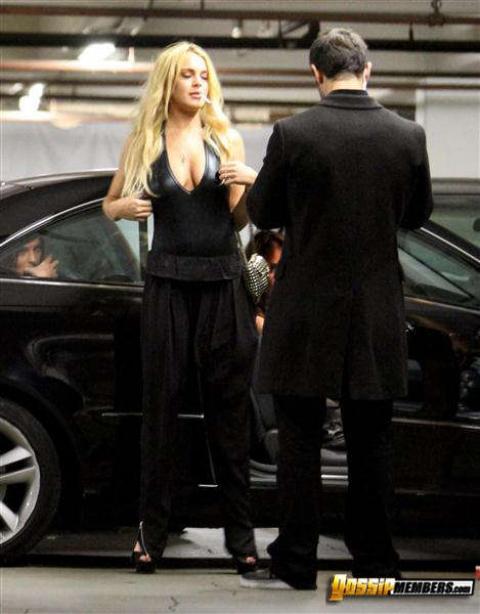 Lindsay Lohan Boobs Paparazzi Softcore Slender Babe Famous