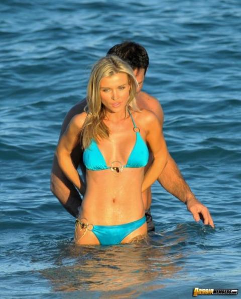 Joanna Krupa Public Beach Reality Star Bombshell Athletic