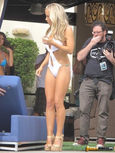 Kendra Wilkinson Reality Star Bikini Athletic Slender Ass