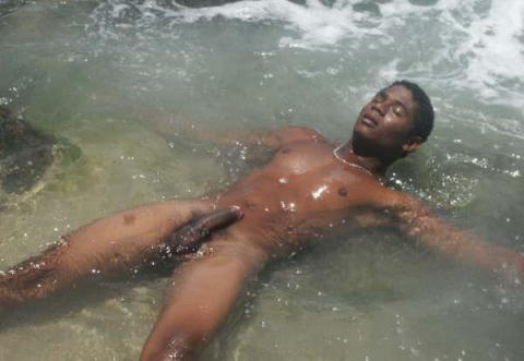 free well hung shemale porn shemale penispump vids