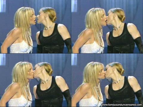 Britney Spears Mom Kissing Lesbian Famous Female Beautiful