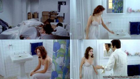 Margot Kidder Sisters Sister Flashing Bathroom Bus Bed Cute