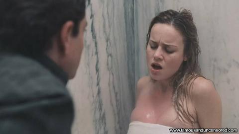 Brie Larson Tanner Hall Floor Shower Hat Bar Topless Actress