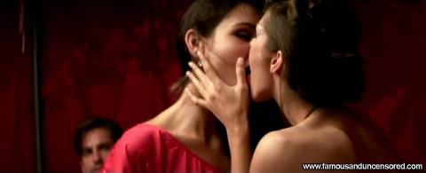 Rosa Fishnet Omani Hat Kissing Lesbian Beautiful Nude Scene