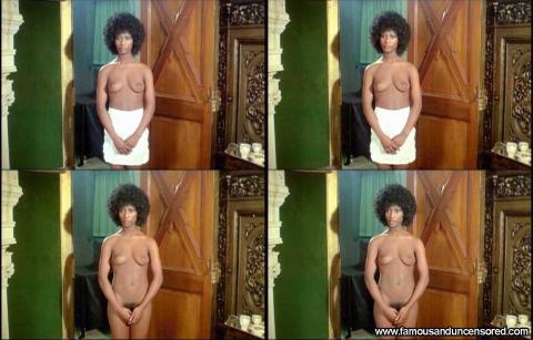 Normaline Malian Skirt Bus Topless Nude Scene Posing Hot Hd