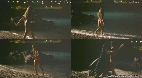 Loredana Cannata La Donna Lupo Bus Beach Hat Bar Nude Scene