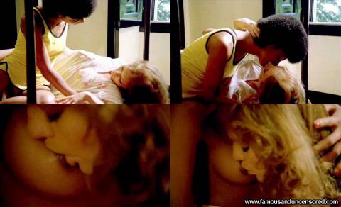 Ana Paula Housewife Shirt Kissing Emo Lesbian Bed Posing Hot