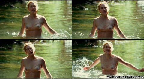 Kate Winslet Nude Sexy Scene The Reader Wet Pool Bra Female
