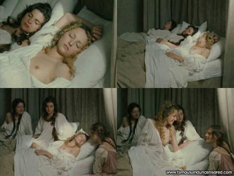 Stephanie Crayencour Nude Sexy Scene Omani Bed Posing Hot Hd