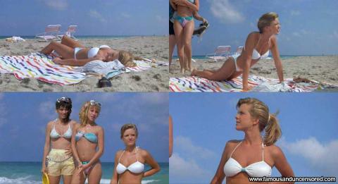 Courtney Thorne Smith Nerd Beach Bikini Babe Actress Famous