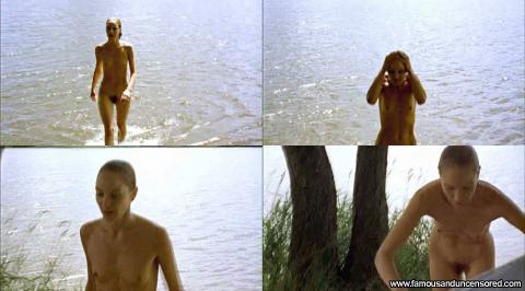 Jeanette Hain Nude Sexy Scene Lake Bus Posing Hot Beautiful