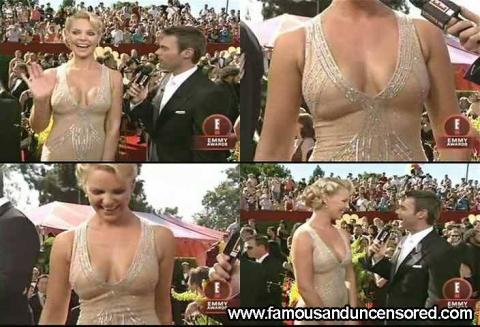 Katherine Heigl Nice Hat Female Cute Posing Hot Doll Famous