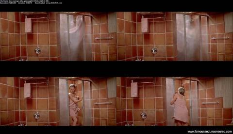 Kim Basinger The Getaway Shower Actress Celebrity Beautiful