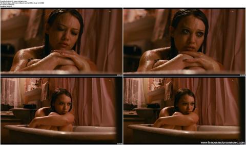 Hilary Duff Wet Famous Nude Scene Posing Hot Beautiful Doll