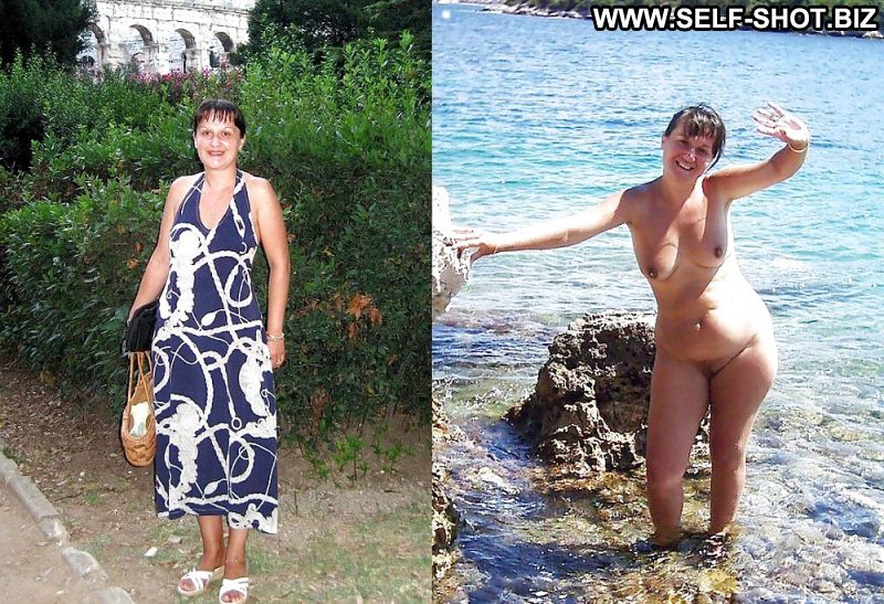 Hot naked wet girls