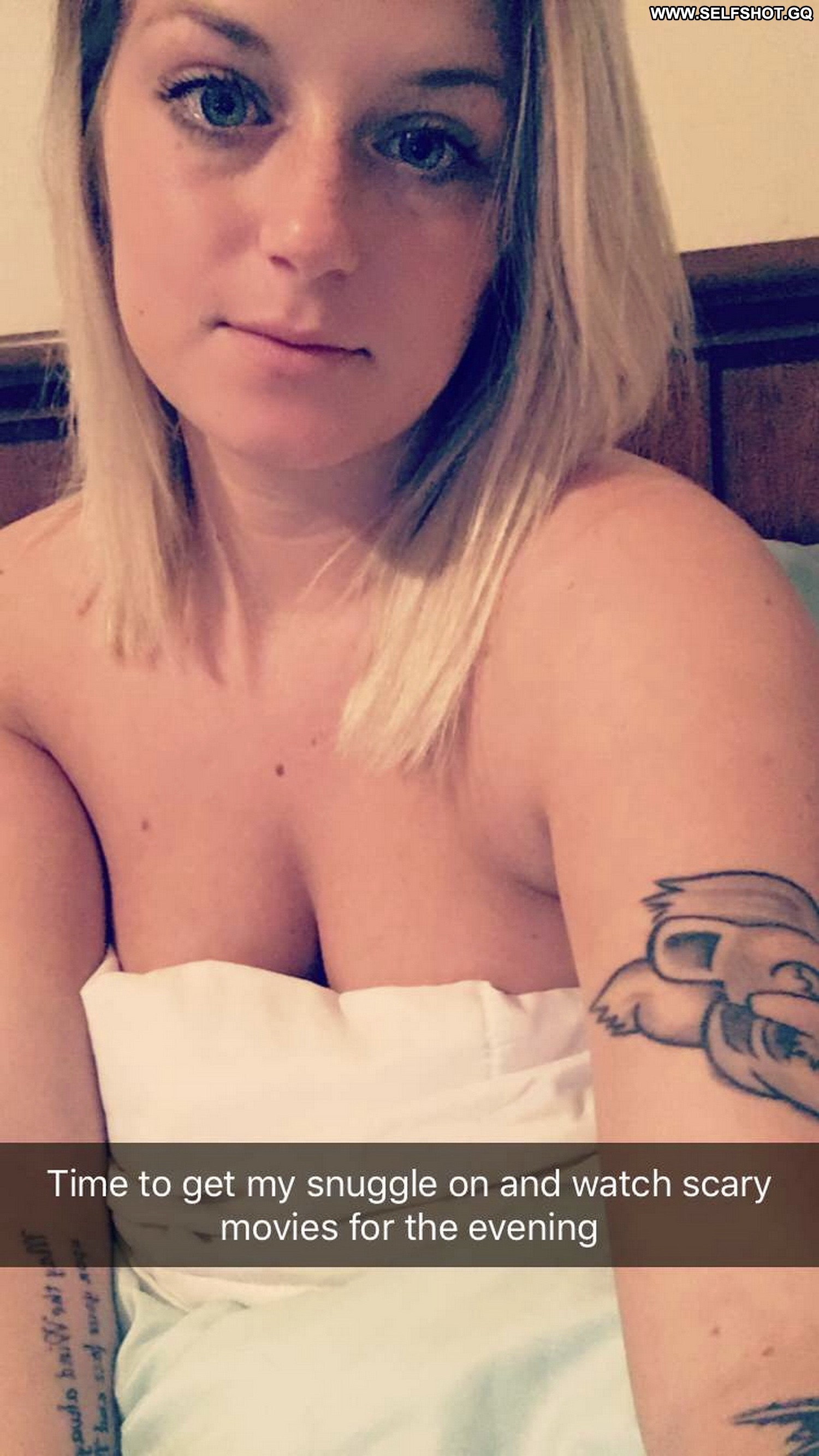 Aliya Nude Girl Instagram Boyfriend Shared Selfie Sex Hot Blonde