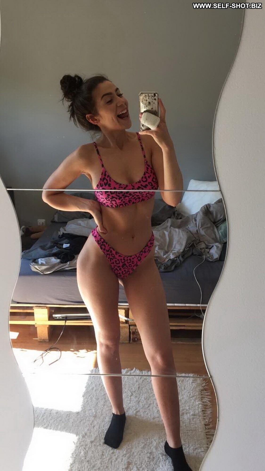Neoma Bra Undies Tits Sex Leaked Fit Selfie Yoga Pants Girl Czech