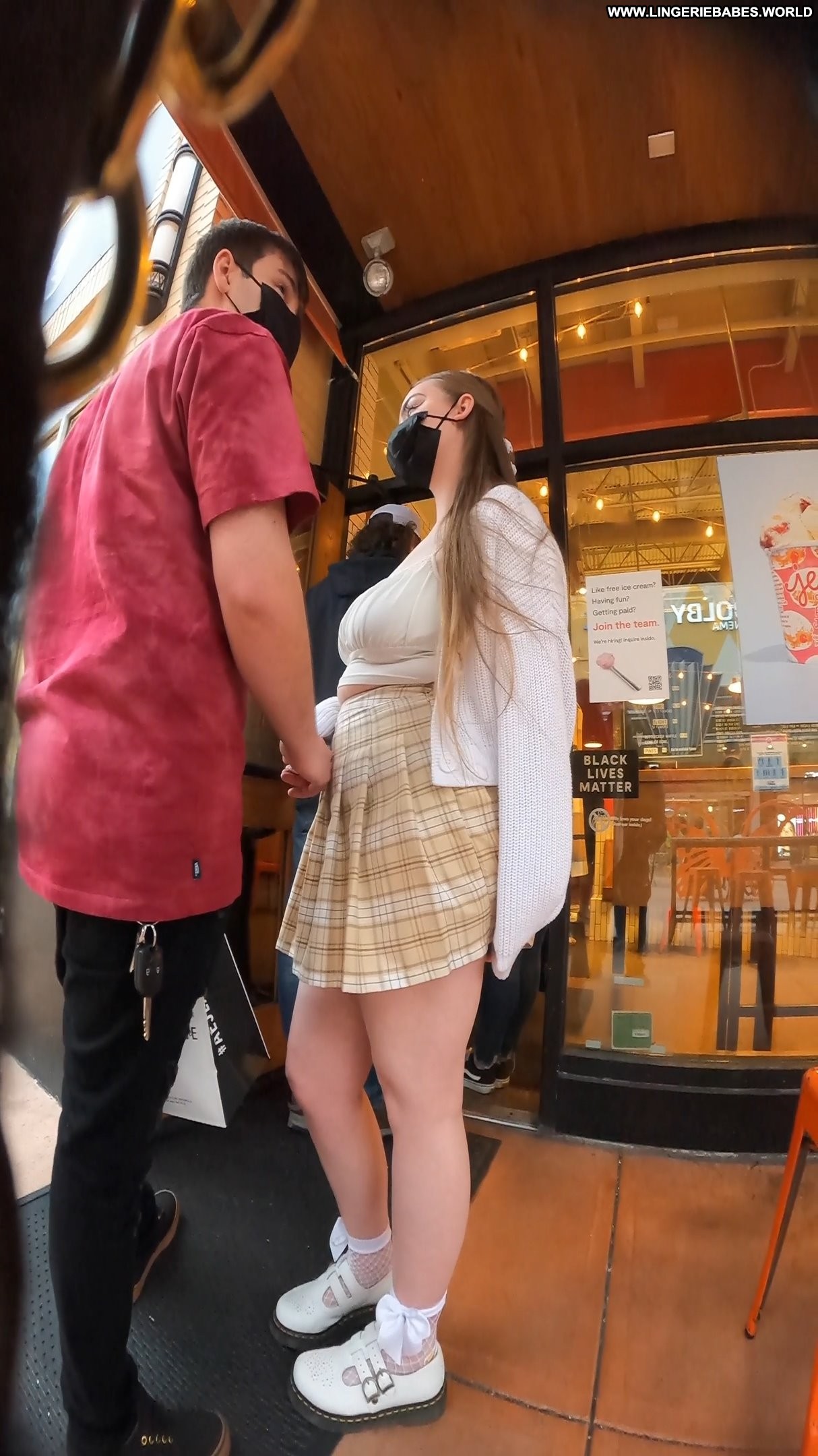 Birtha Butt Cheeks Young Girl Amateur Girl Upskirt Street Unaware