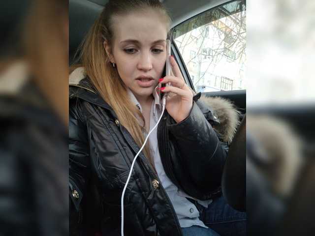 ----angel--- White Shaved Pussy Female Using Vibratoy Green Eyes Smoking Kissing Pussyrubbing Medium Butt Caucasian Speaks English Lovense Sucking Medium Boobs