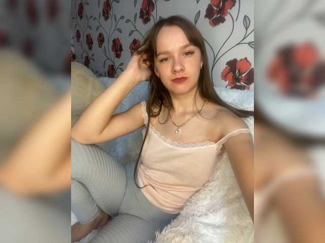 Cam Model -Ange1ok- King Of The Room Fucking Green Eyes Shaved Pussy Woman