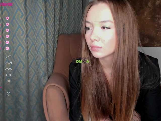 Cam Model 7MiiA7 Small Boobs Squirt Camshow Sucking King Of The Room