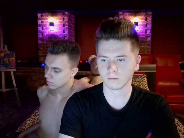 Alexxx_d Caucasian Webcam Model Cum On Ass Sucking Enjoying Fucking Medium Height Dicksucking Speaks Ukrainian Cum Inside Brunette Gay Couple Kissing Gay Green