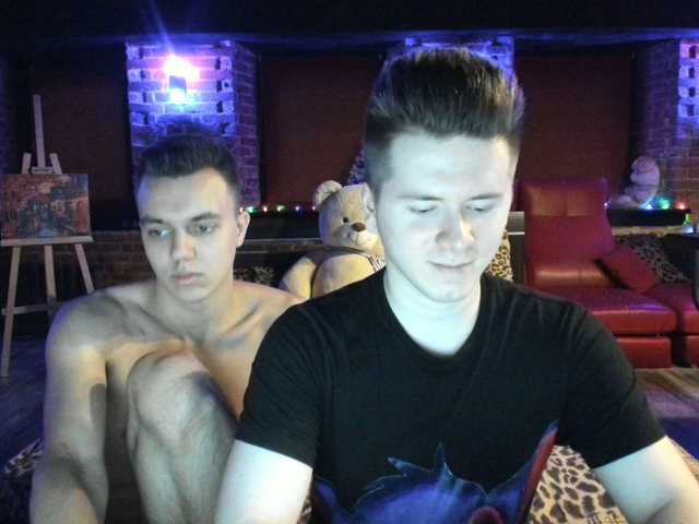 Alexxx_d Caucasian Webcam Model Cum On Ass Sucking Enjoying Fucking Medium Height Dicksucking Speaks Ukrainian Cum Inside Brunette Gay Couple Kissing Gay Green