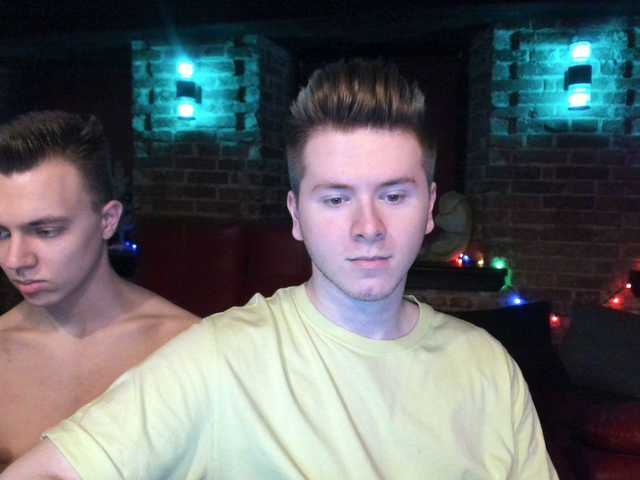 Alexxx_d Caucasian Webcam Model Cum On Ass Sucking Enjoying Fucking Medium Height Dicksucking Speaks Ukrainian Cum Inside Brunette Gay Couple Kissing Gay Green