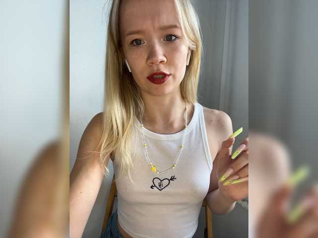 Cam Model Alicecutey Mobile Live Blue Eyes Teasing Flashing English Blonde