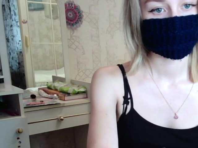 Alikanne Teasing Medium Boobs Blue Eyes Female Webcam Model Smoking