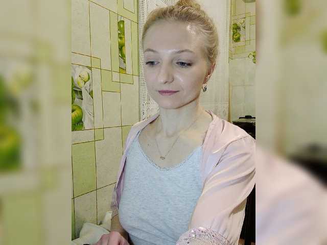Anesteishen Dreaming Dicksucking Female Medium Ass Rubbing Gray Eyes