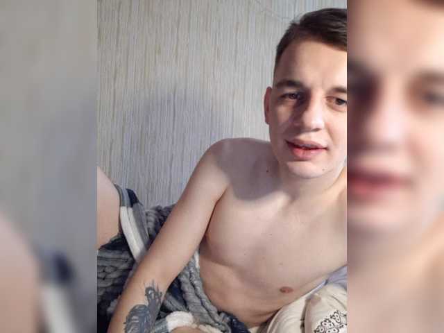 Cam Model Dinamit24 Male White Games Dreaming Dancing Speaks Russian Straight