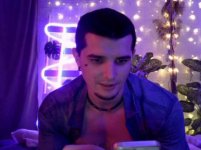 Cam Model MrAlex-93 Flashing Anal Play Chatting Rubbing Teasing Medium Penis