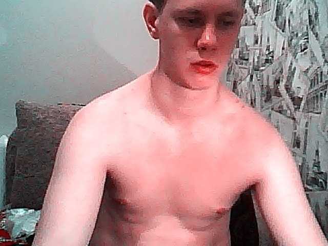 Cam Model HenKokbok1 Male Chatting King Of The Room Blue Eyes Fucking Machines