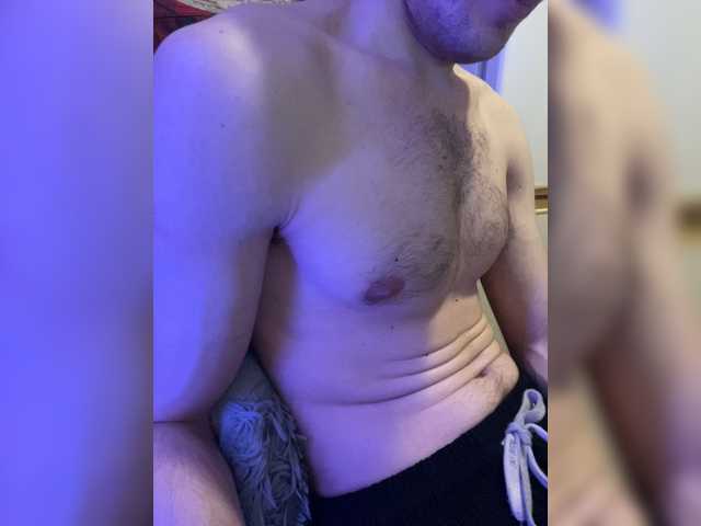 Cam Model AlexSingle Caucasian Chatting Dreaming Masturbation Guy Gay Male