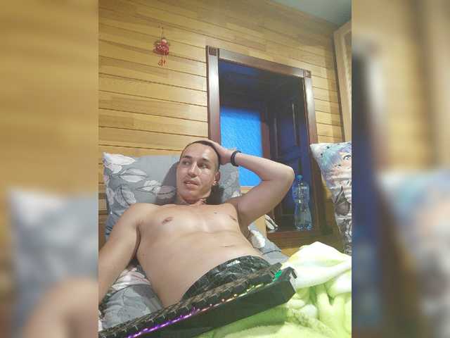 Cam Model Eugene_Veter Male Chatting Camshow Mobile Live Gay Masturbation