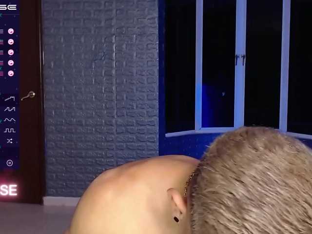 Cam Model Jhonnysnow Enjoying Speaks Spanish Jerking Massage Ass To Mouth