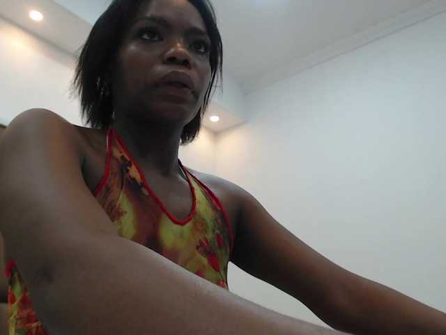 KenyaAgu Big Ass Female Domination Webcam Model Enjoying Deepthroat