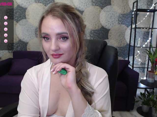 LadyPoly Blowjob Medium Butt Woman Ball Sucking Straight Dreaming
