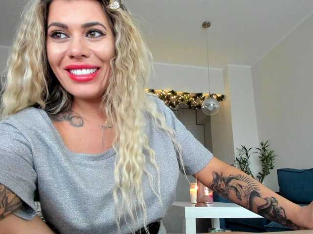 LaranyaHot Ass To Mouth Webcam Girl Anal Play Ass Fingering Blonde